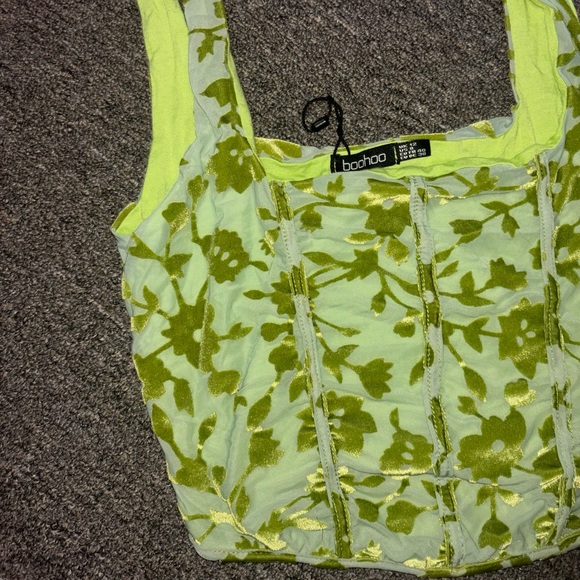 Never worn Boohoo crop top - Picture 3 of 5